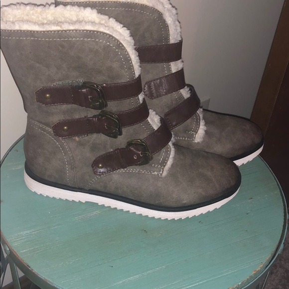 Sonoma Shoes - Sonoma winter boots Sherpa size 9